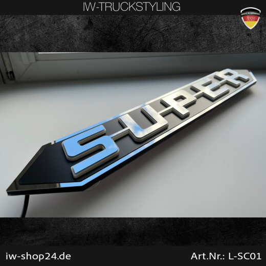 SUPER Schriftzug mit Beleuchtung