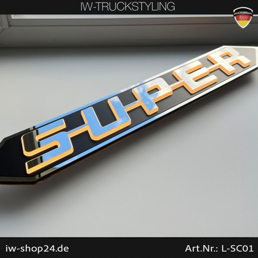 SUPER Schriftzug mit Beleuchtung