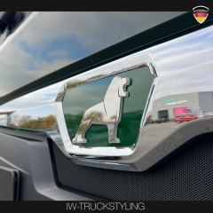 MAN TGX / TGS Chromspange mit beleuchteten Löwen