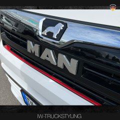 Chromspange mit beleuchtetem Löwe für MAN TGE