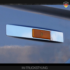 Blinkereinfassung aus spiegelpoliertem Edelstahl